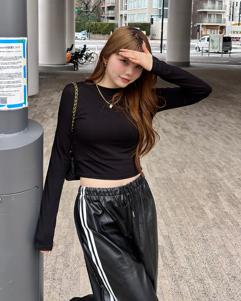 ベーシックラウンドロングスリーブTシャツ