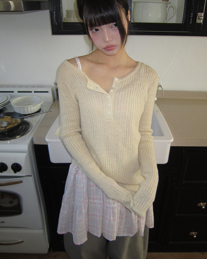 フロントボタンリブスリムフィットTシャツ