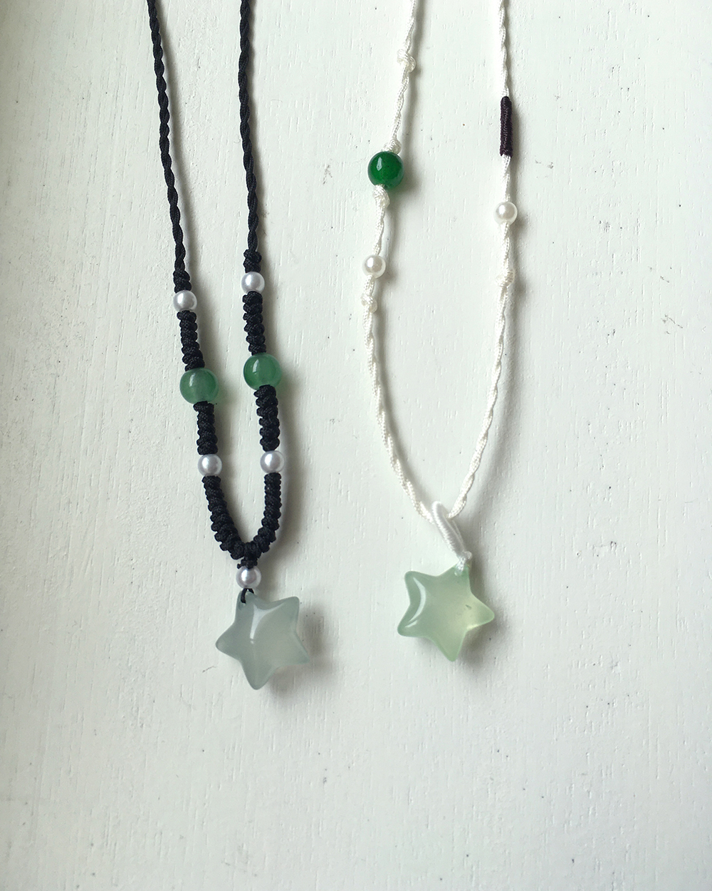 60s ヴィンテージ　ネックレス　war is not healthy ヒッピー 1960's Anti War Medallion Necklace, Boho Pendant War is Not