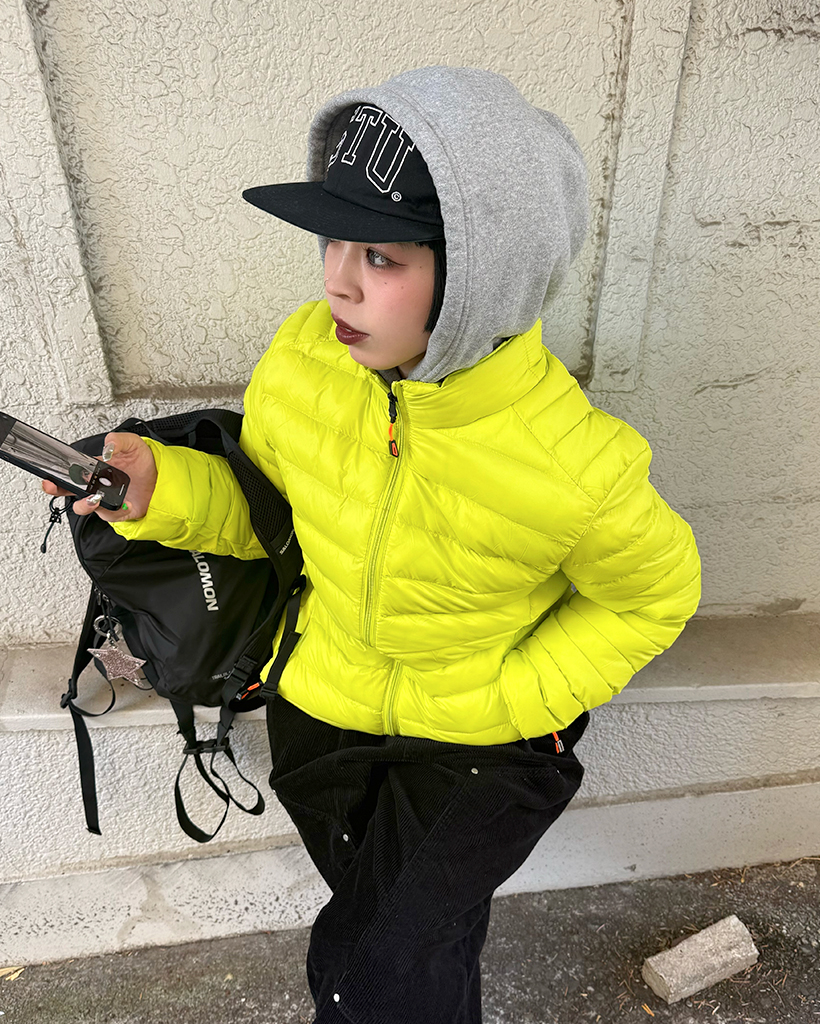 (ユニセックス)脱着フード軽量ダウンジャケット