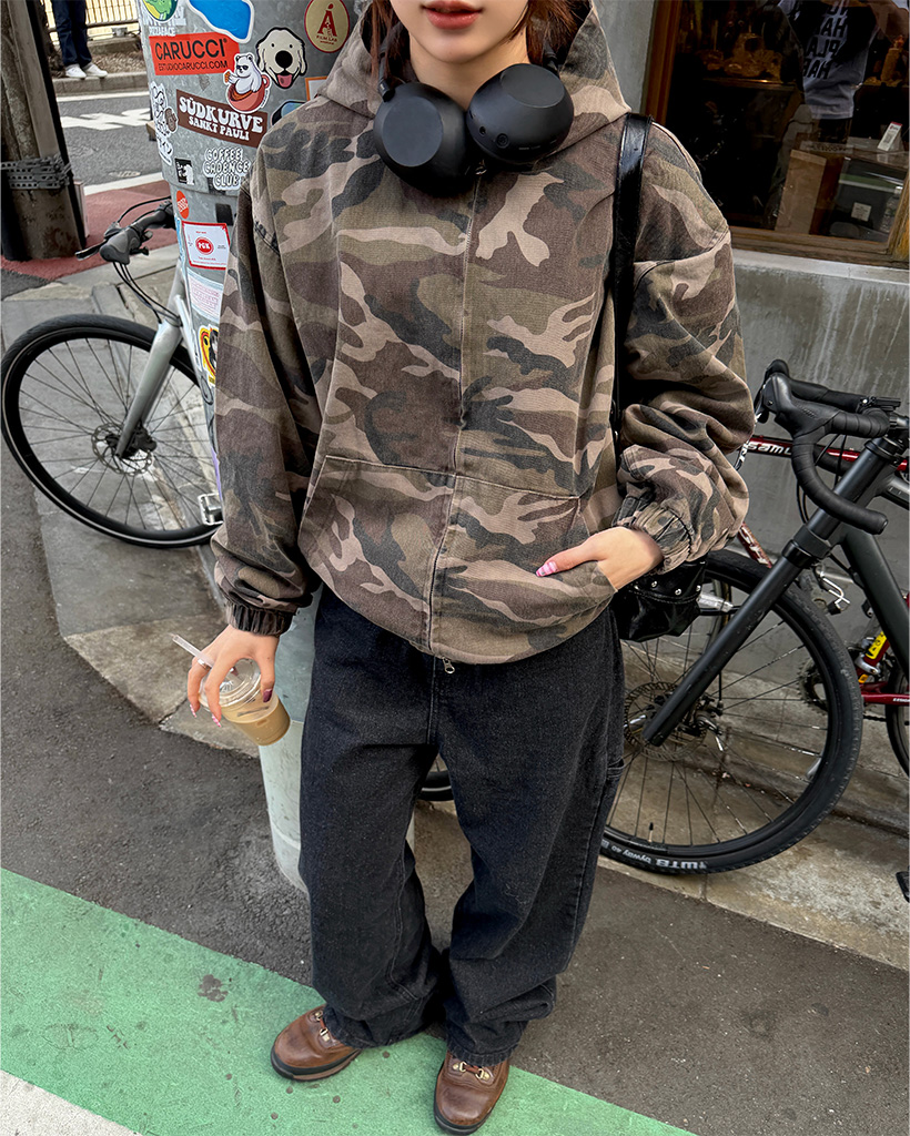 迷彩ウォッシュドフードジップアップ
