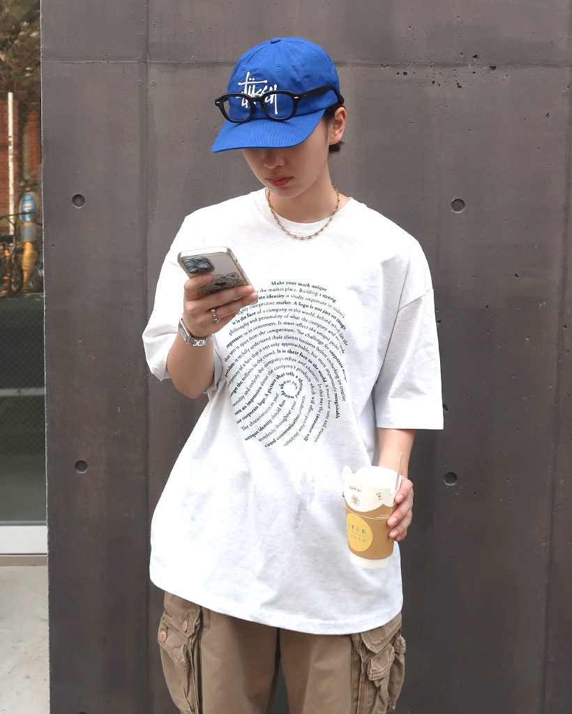 (ユニセックス)レタリングプリント半袖Tシャツ