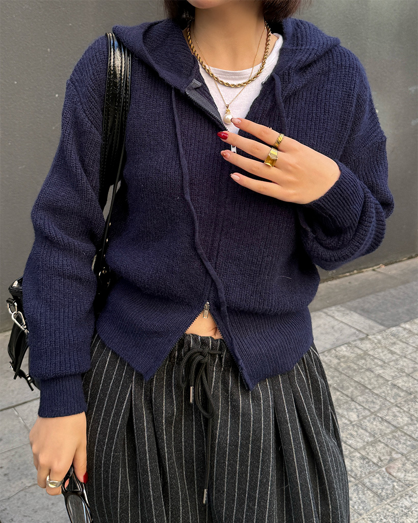 ニットパーカー