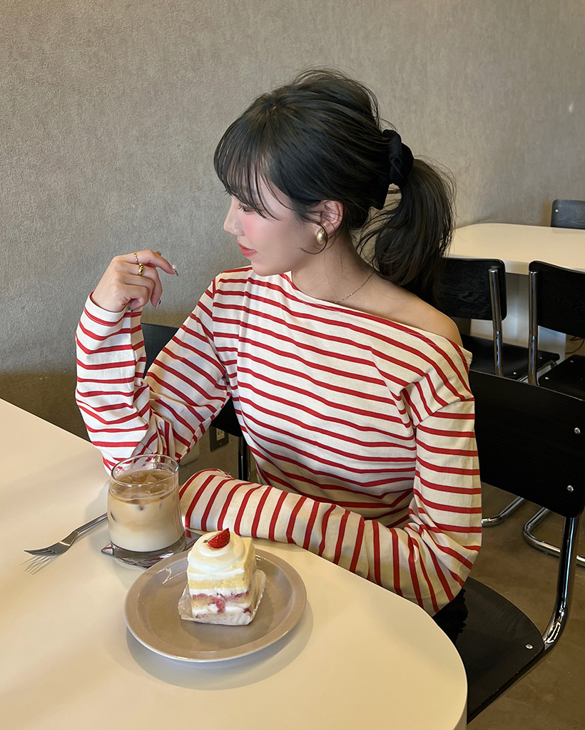 ボーダーボートネックアンバランスTシャツ