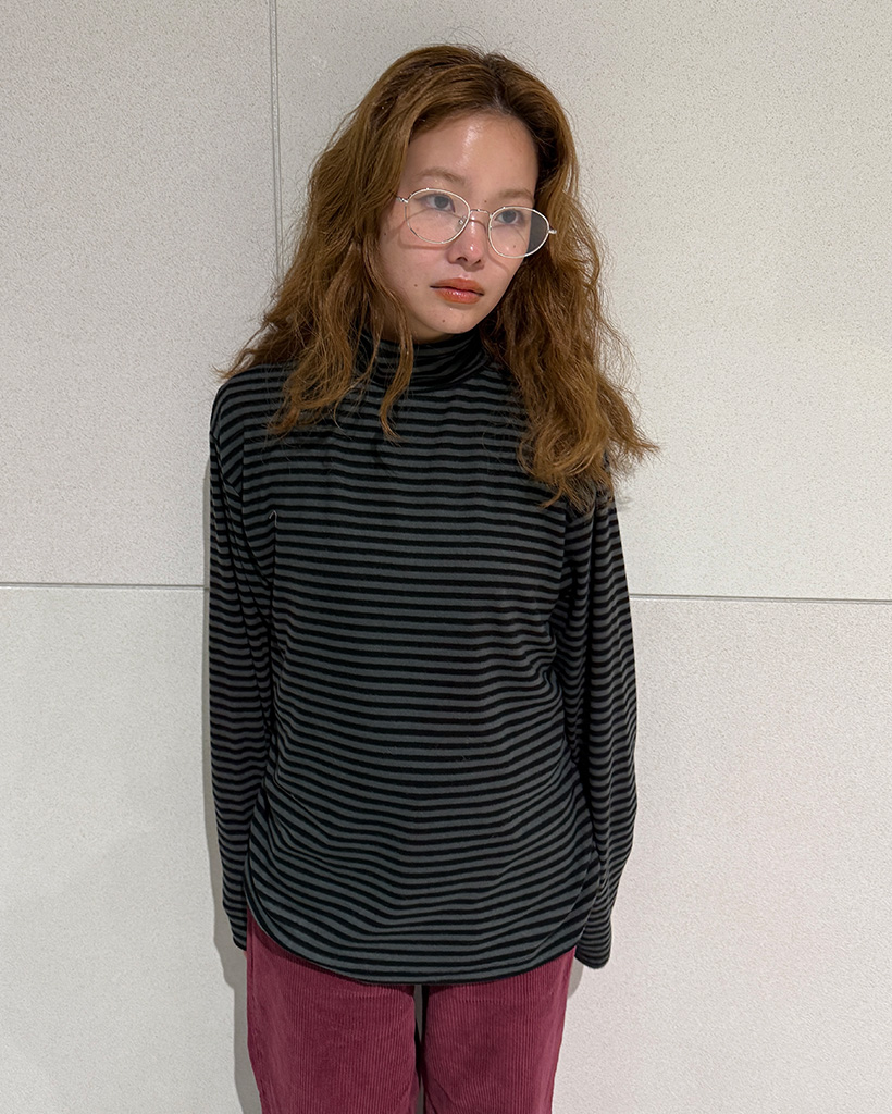 タートルネックボーダーロングスリーブTシャツ