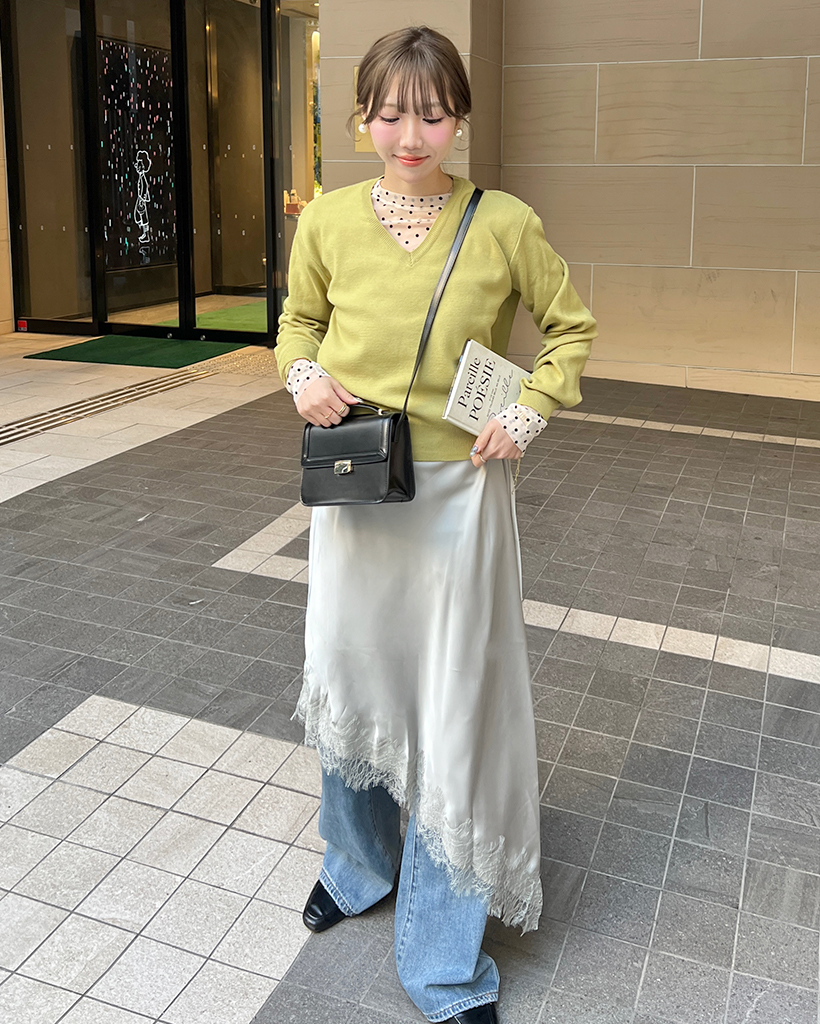 サテンレースロングスカート