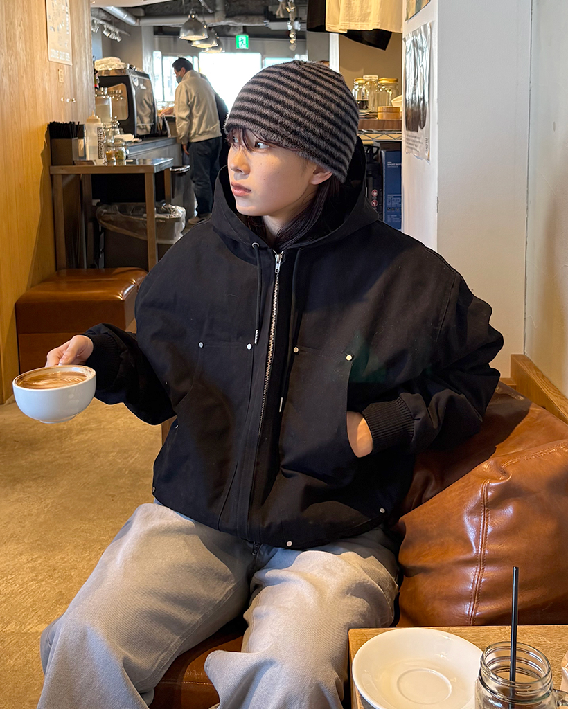 リベットポイントフードジップアップ