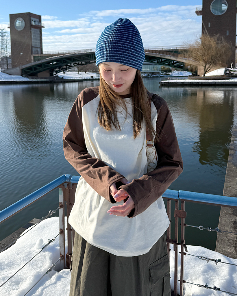 オーバーサイズラグランスリーブTシャツ