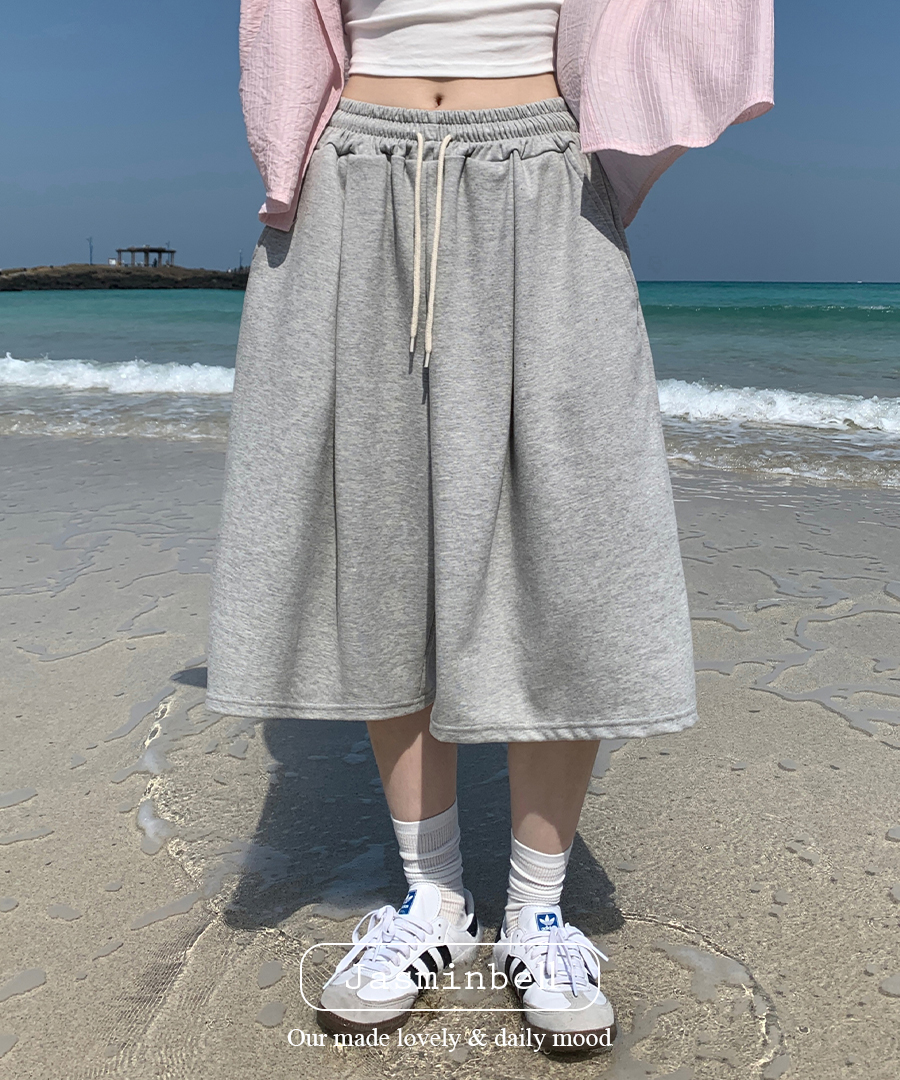 タック入りワイドレーニングハーフパンツ | ファッション通販サイト NUGU