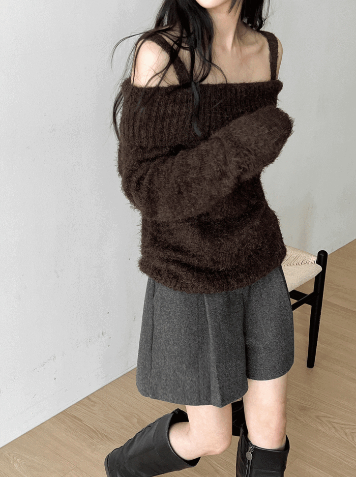 ストラップオフショルダーニット