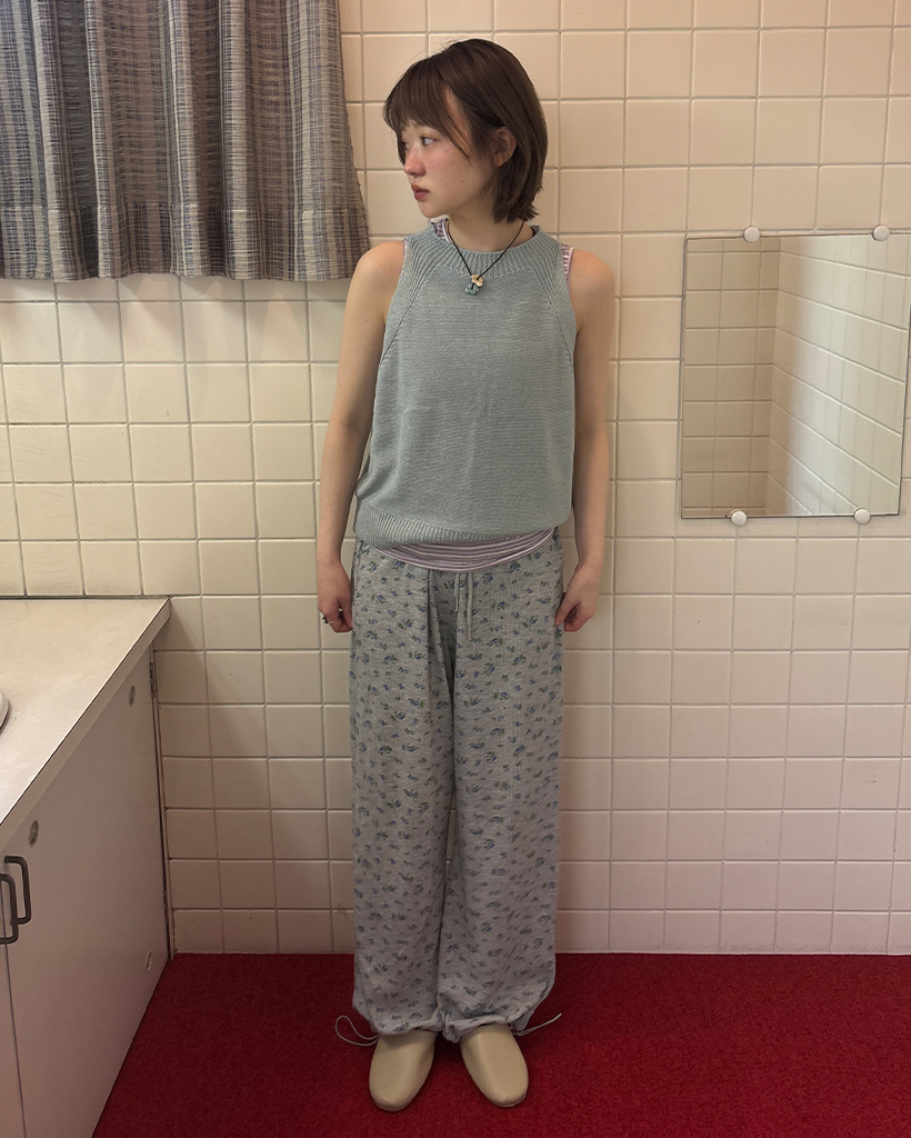 フラワーパターンスウェットパンツ