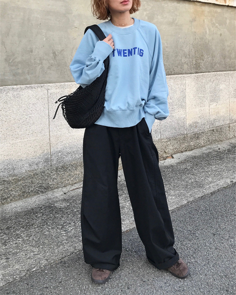 レタリングラグランスウェット