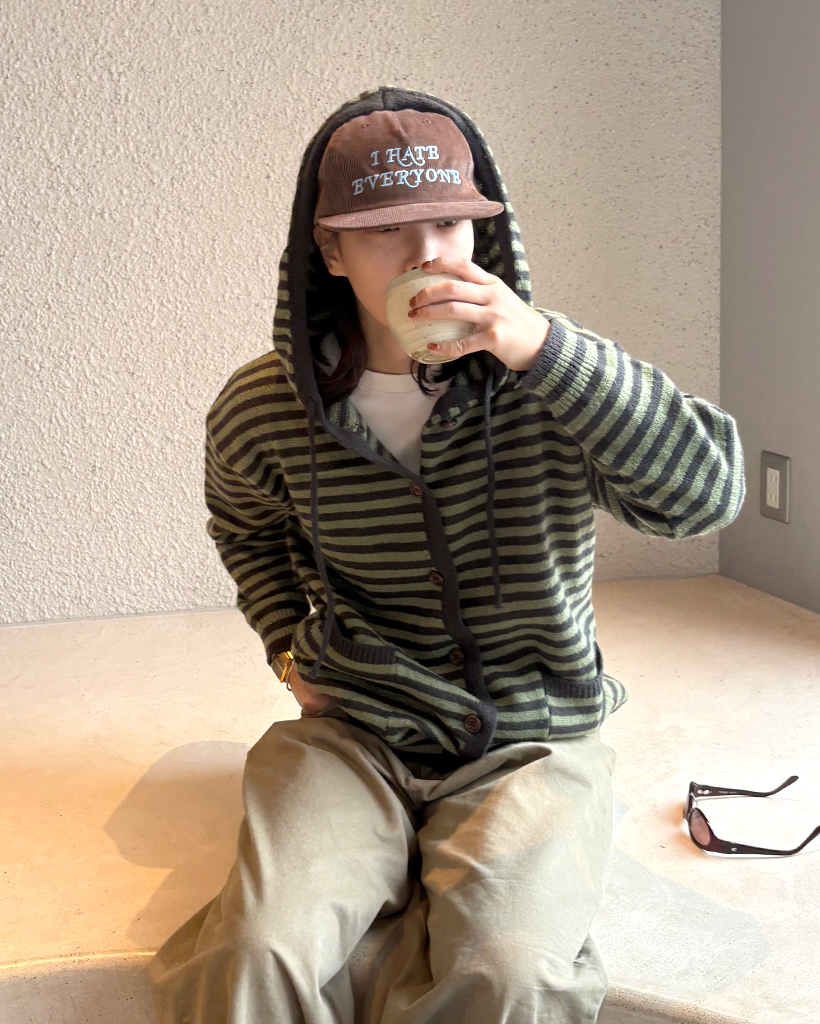 ルーズフィットボーダーニットフード付きカーディガン