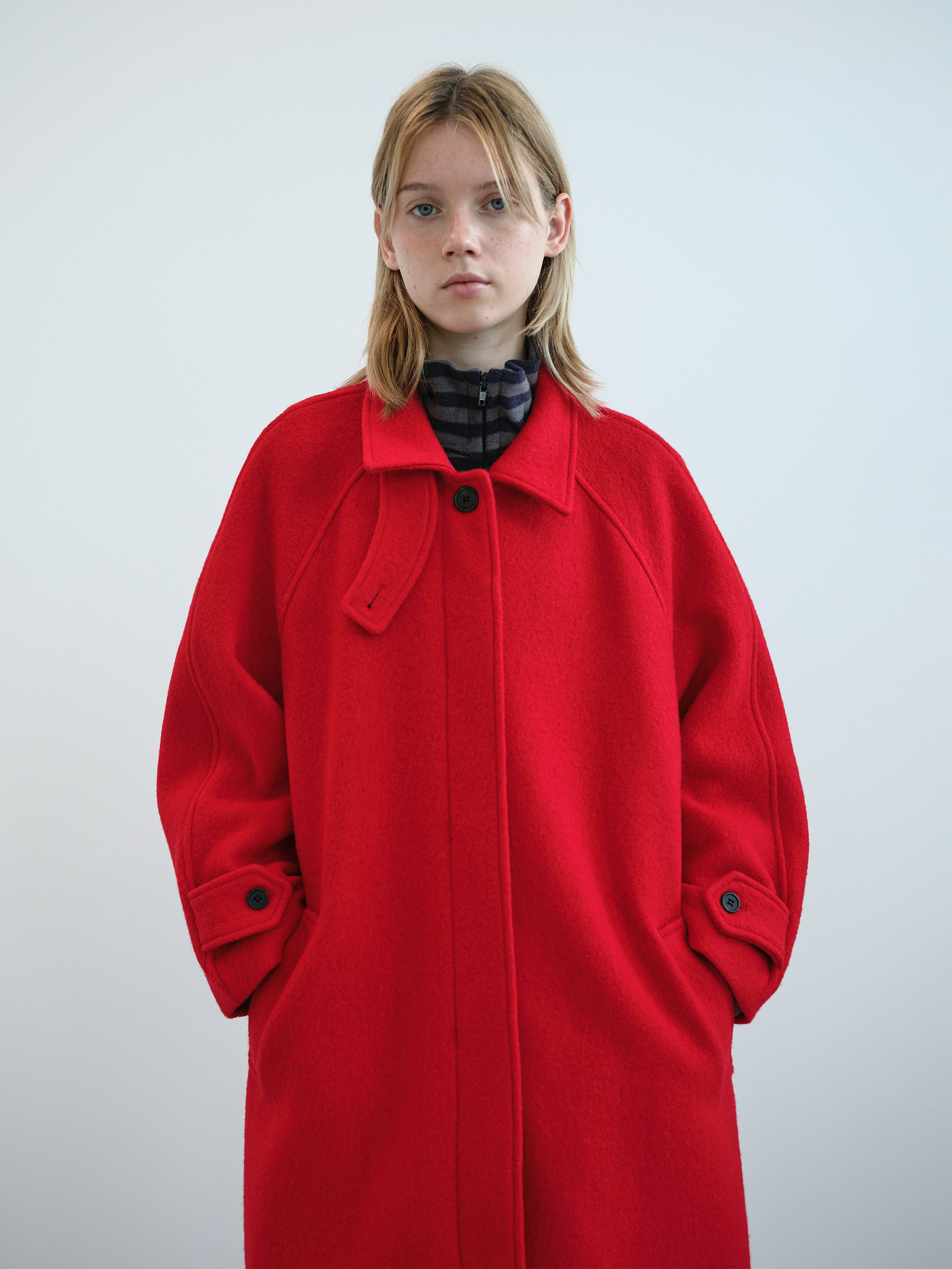 【購入特典】Balmacaan Coat (Red)