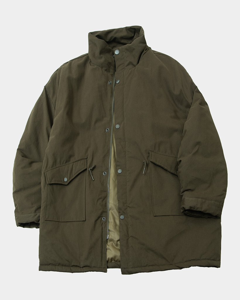 High-neck zip-up button-up big pocket oversized fishtail padded coat [khaki]
