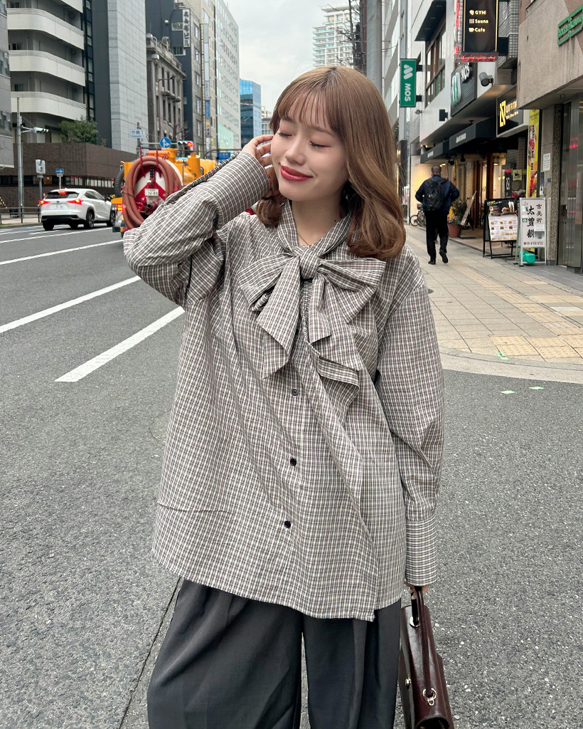 チェックリボンタイブラウス