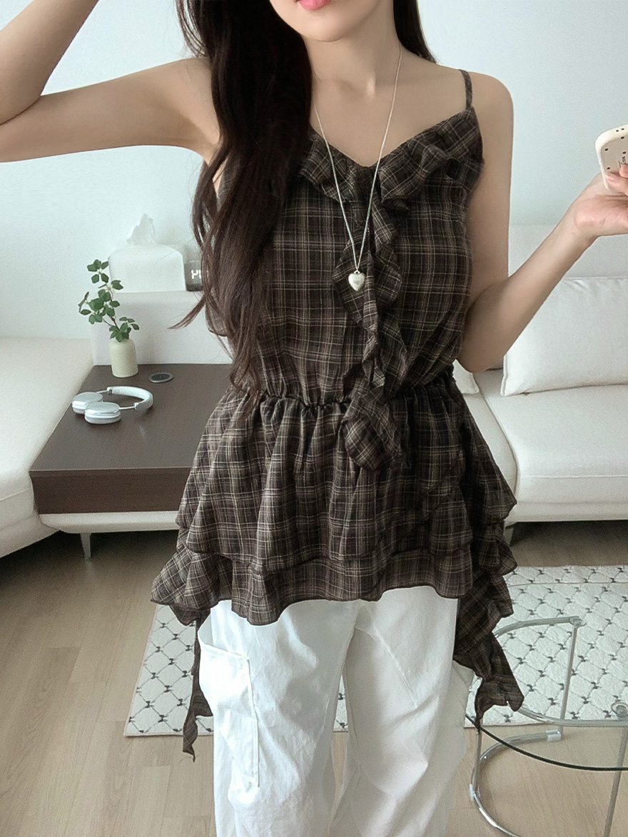 未使用近バーバリーチルドレン ノースリーブフリルブラウス美品ベージュメガチェック 未使用近バーバリーチルドレン ノースリーブフリルブラウス美品