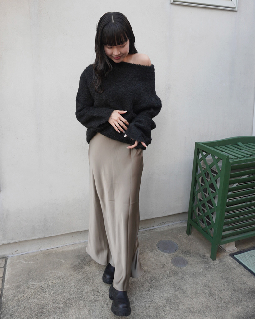 ブークレオフショルダーニット