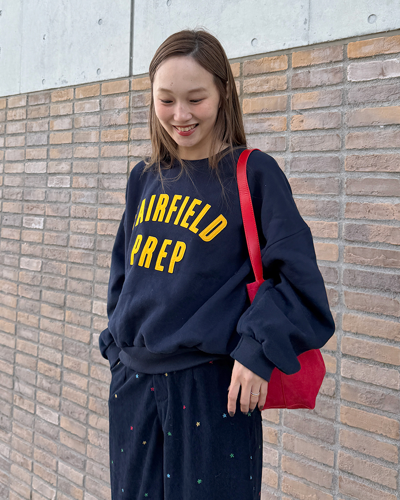 FIELDレタリングスウェットシャツ