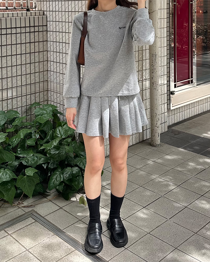 スウェットシャツ＆プリーツミニスカートセット | ファッション通販