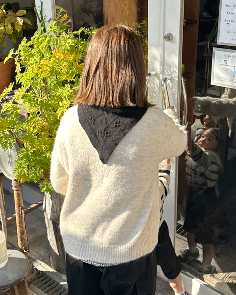 フラワー三角マフラー