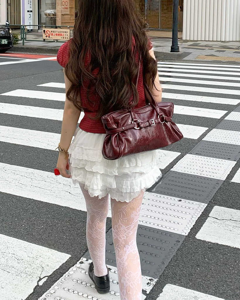 スクエアバックルショルダーバッグ