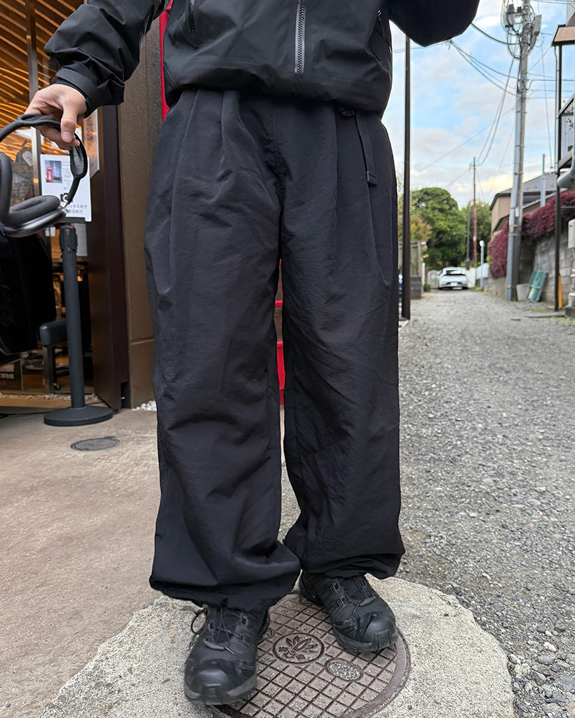 ナイロントラックパンツ