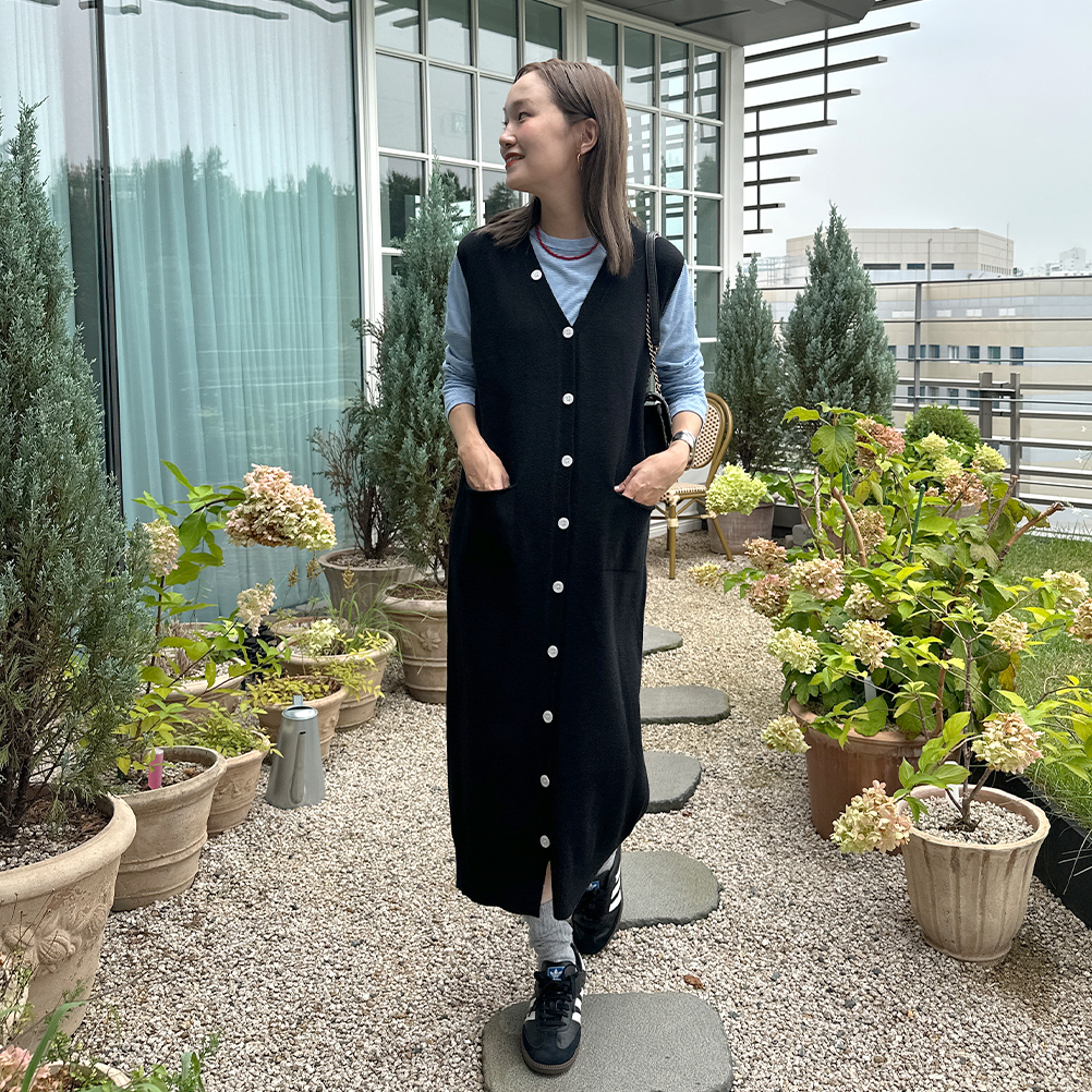 Vネックノースリーブロングカーディガンワンピース