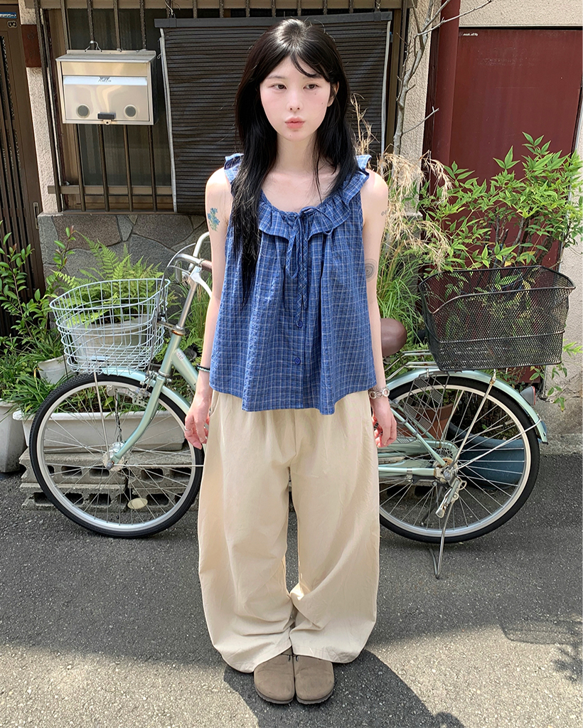 チェックラッフルノースリーブブラウス