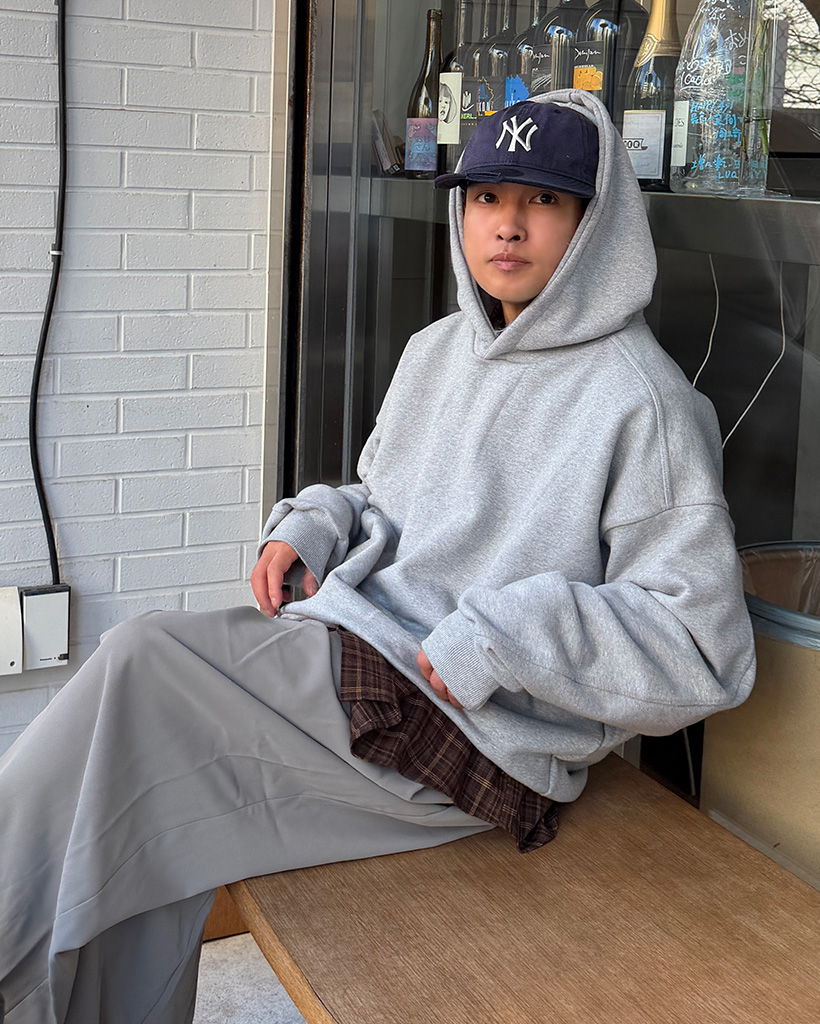 ベーシックフードスウェットシャツ