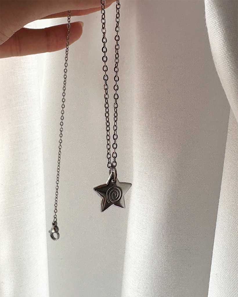 シルバースターペンダントネックレス