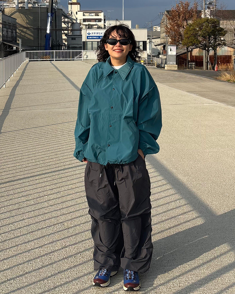 （ユニセックス）ナイロンカラージャケット