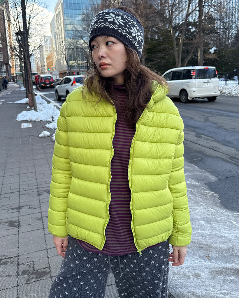 ライトダウンパーカー