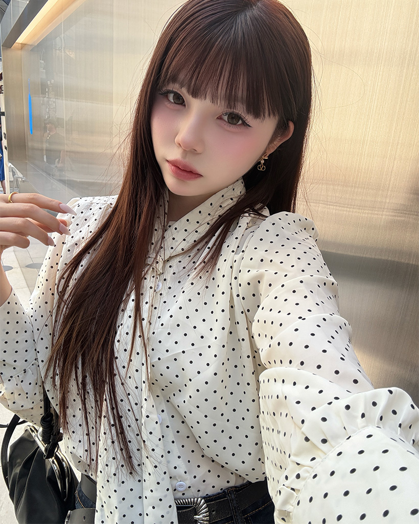 ドットリボンタイブラウス