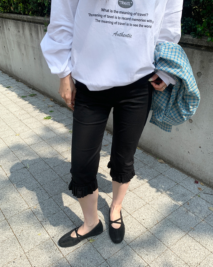 フリルカプリパンツ