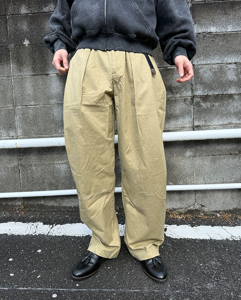 ワイドチノパンツ