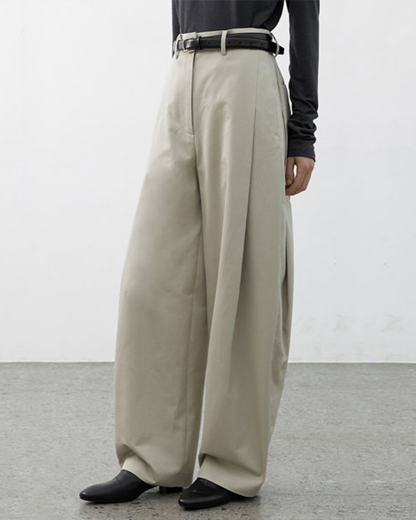 (PT-5708)CHINO VOLUME CURVED TUCK PANTS