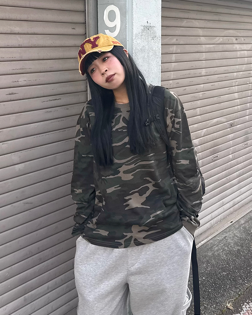 (ユニセックス)カモ長袖Tシャツ