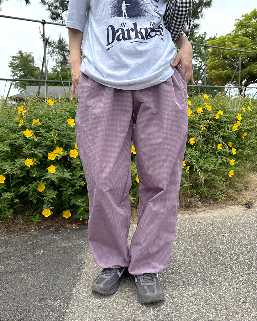 9090 ベージュ ナイロンパンツ 9090 × Tamagotchi 9090 Logo Sweat Pants – YZ