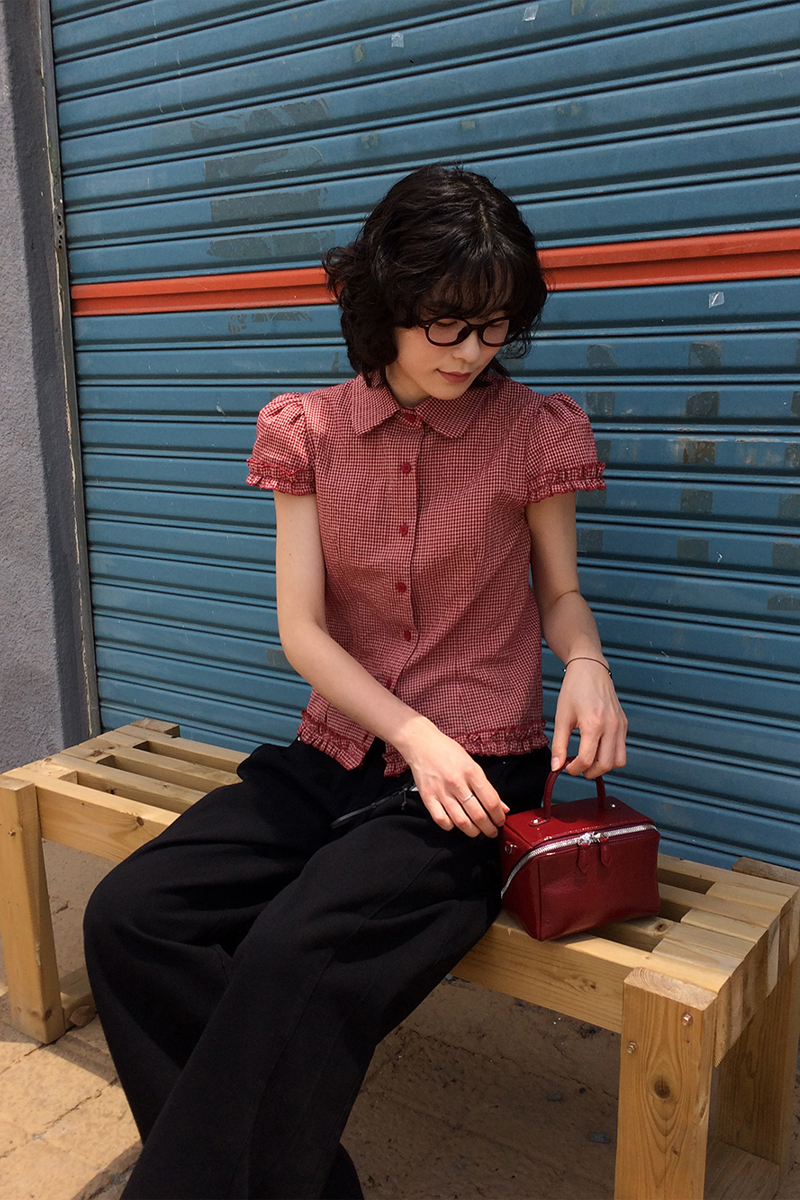 シャーリングチェックブラウス