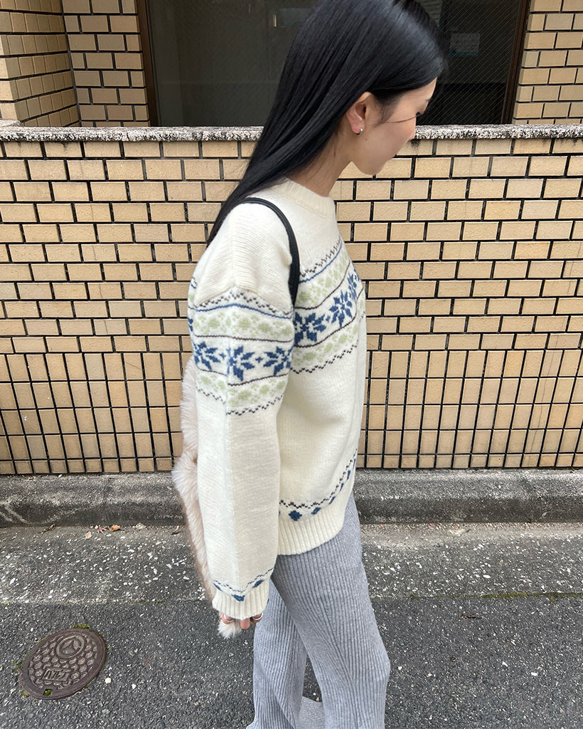 雪花ポイント長袖ニット
