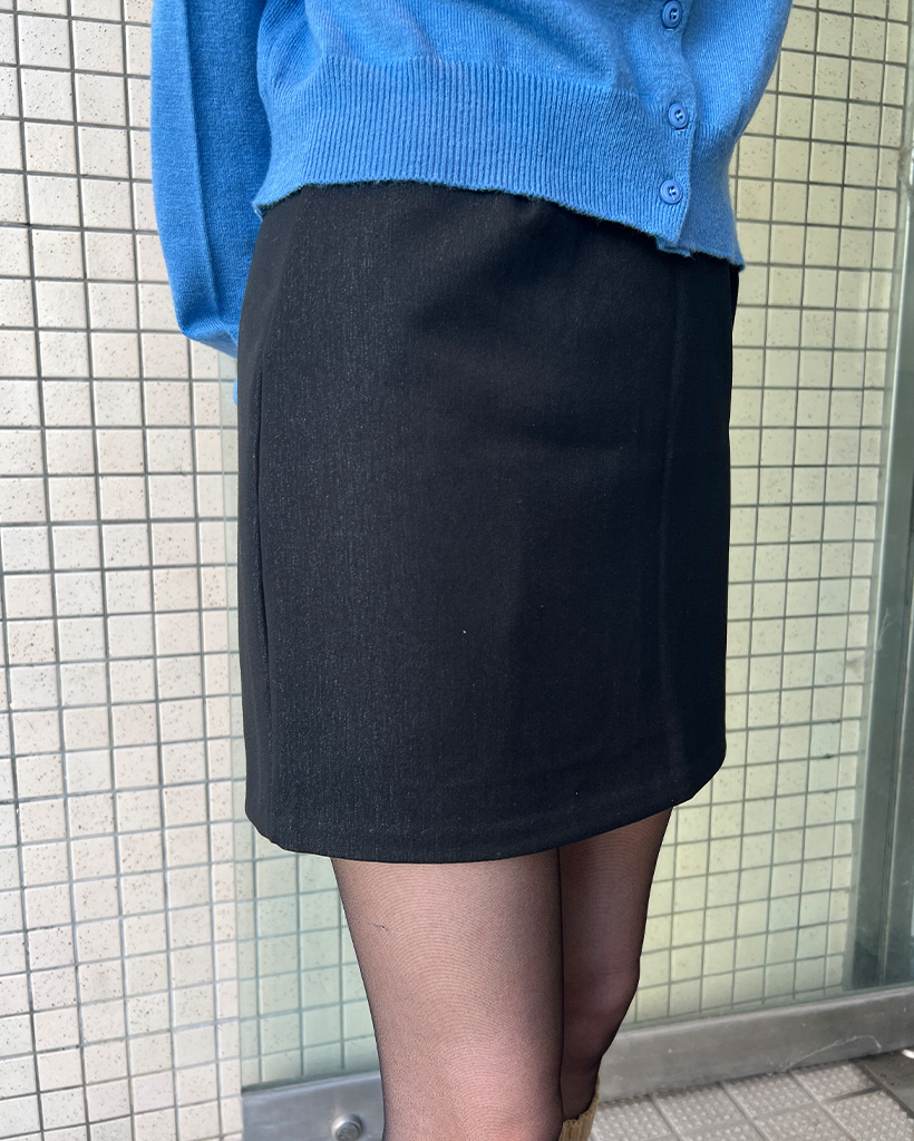 シンプルミニスカート