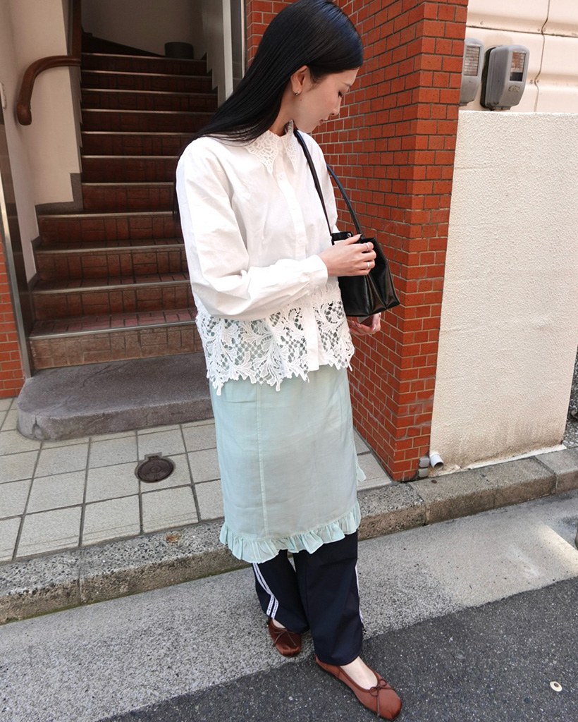 レースポイントシャツ