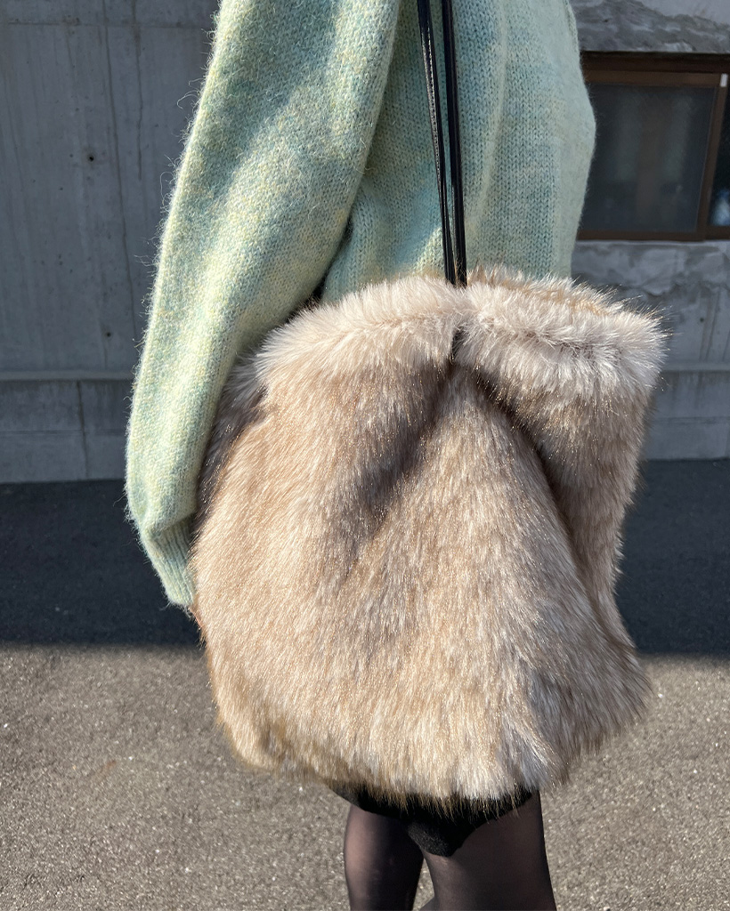 ファースクエアショルダーバッグ