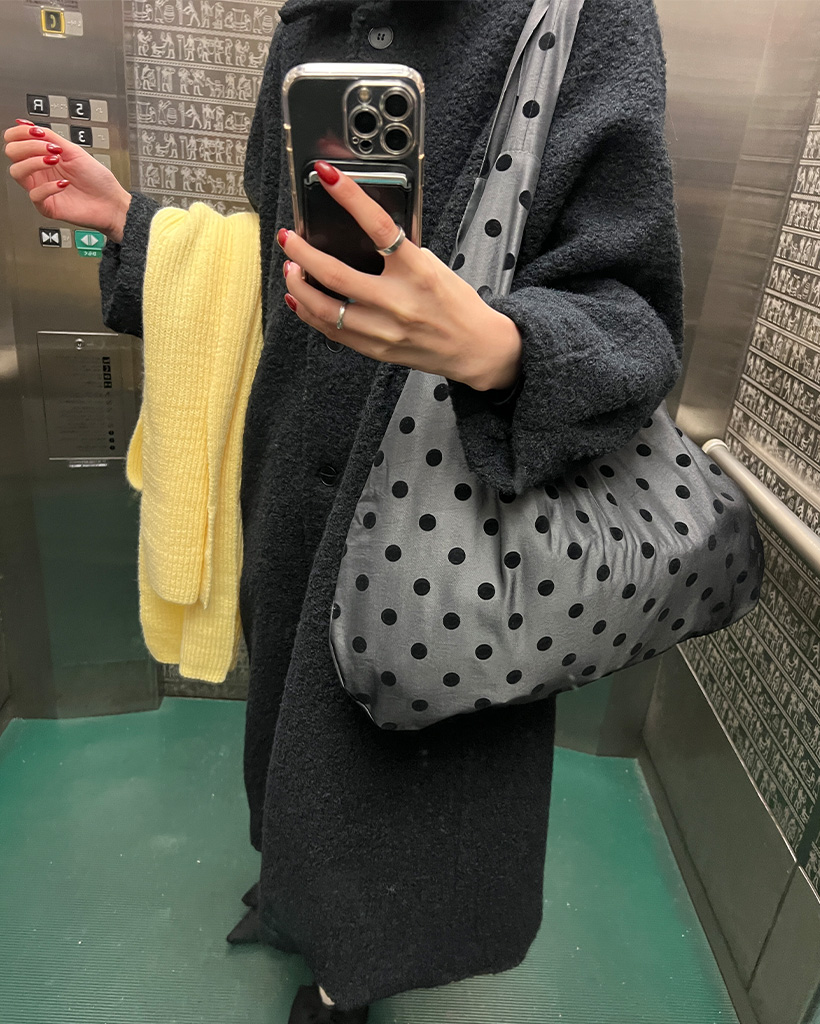 ドットショルダーバッグ