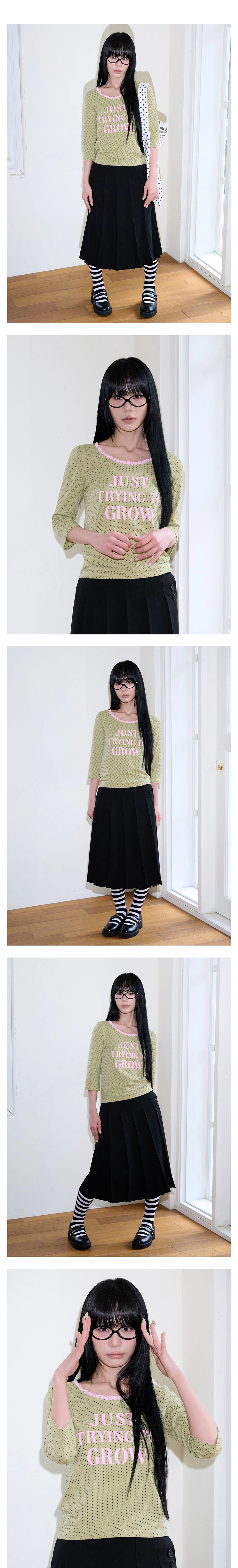 2.모델자유컷_13. DOT LACE LETTERING T SHIRT - KHAKIF.jpg