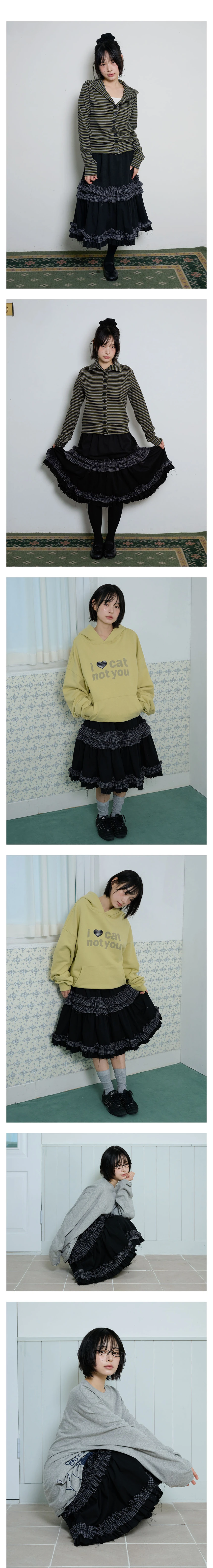 2. 모델자유컷_15.  RUFFLE POINT SKIRT - BLACK.jpg