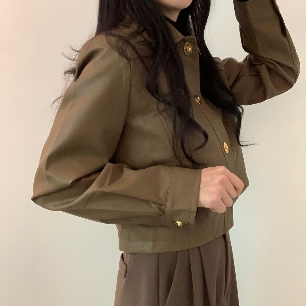 レザーカラーネックゴールドボタンショートジャケット