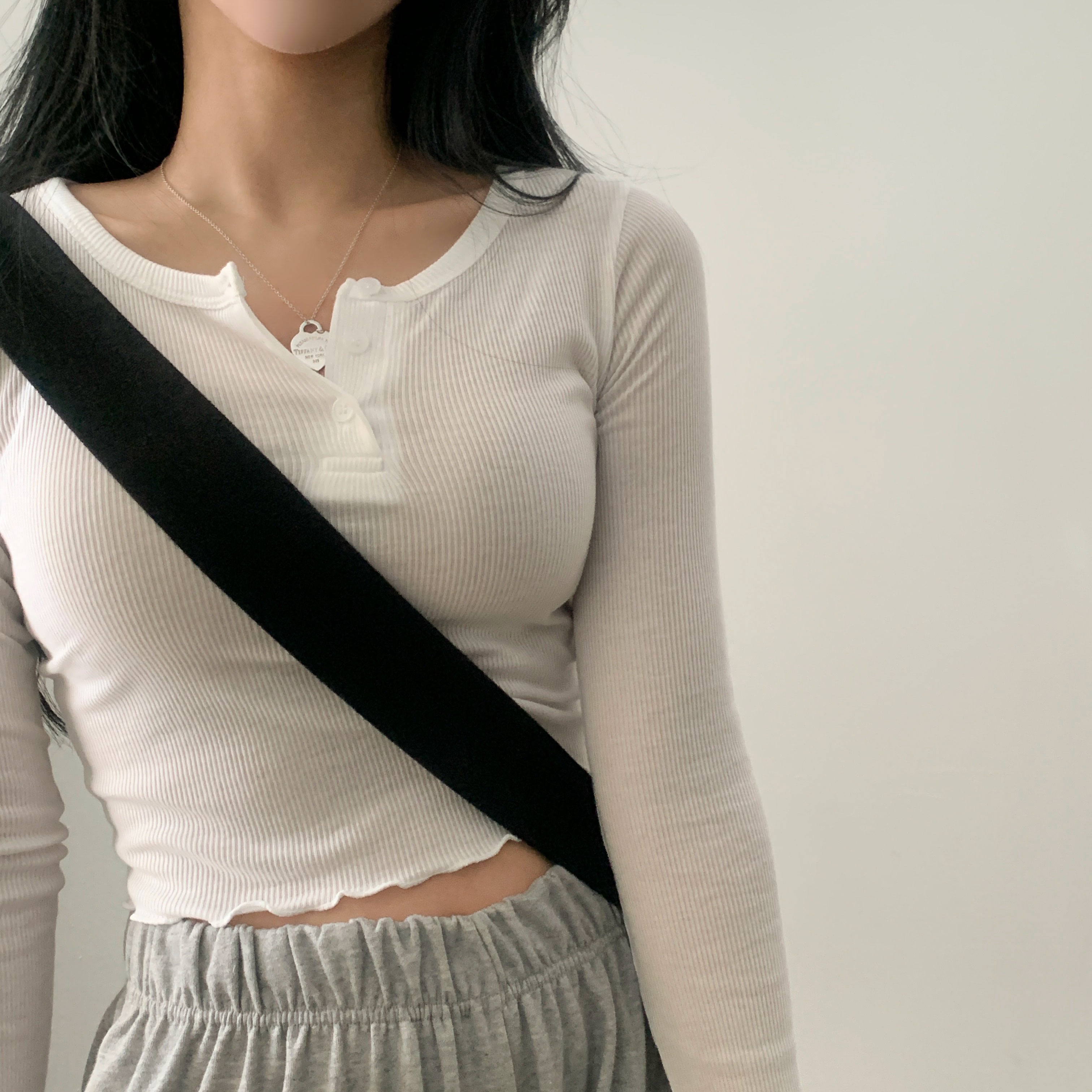 ボタンリブクロップドボタン長袖Ｔシャツ-4color