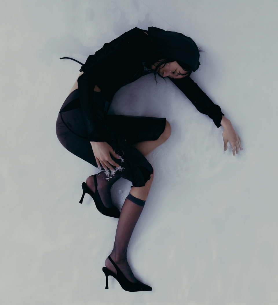 Strap Trimming Capri Pants / Grey | ファッション通販サイト NUGU